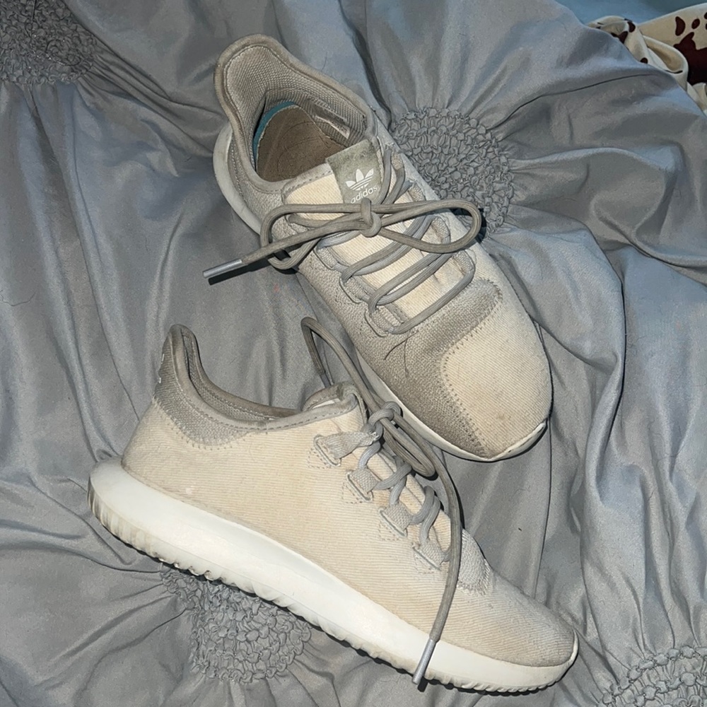 Girls adidas tennis shoes